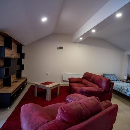 City Center Apartments Pirot Exterior foto