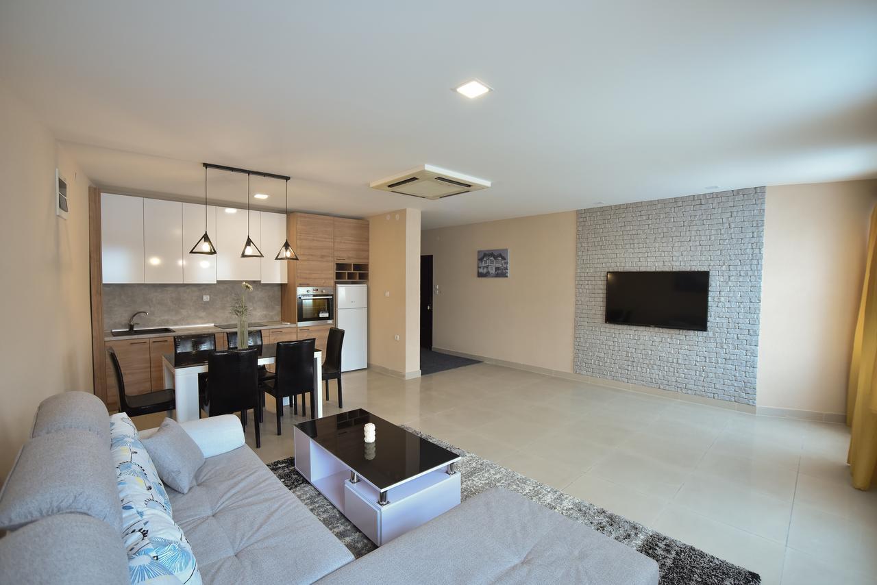 City Center Apartments Pirot Exterior foto