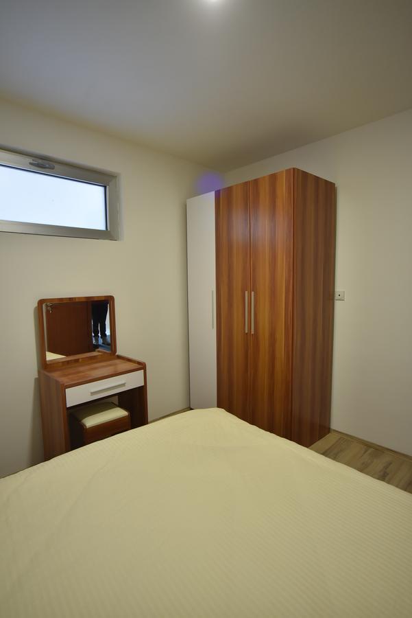 City Center Apartments Pirot Exterior foto
