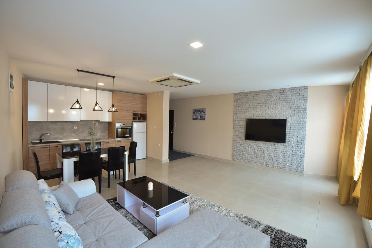 City Center Apartments Pirot Exterior foto