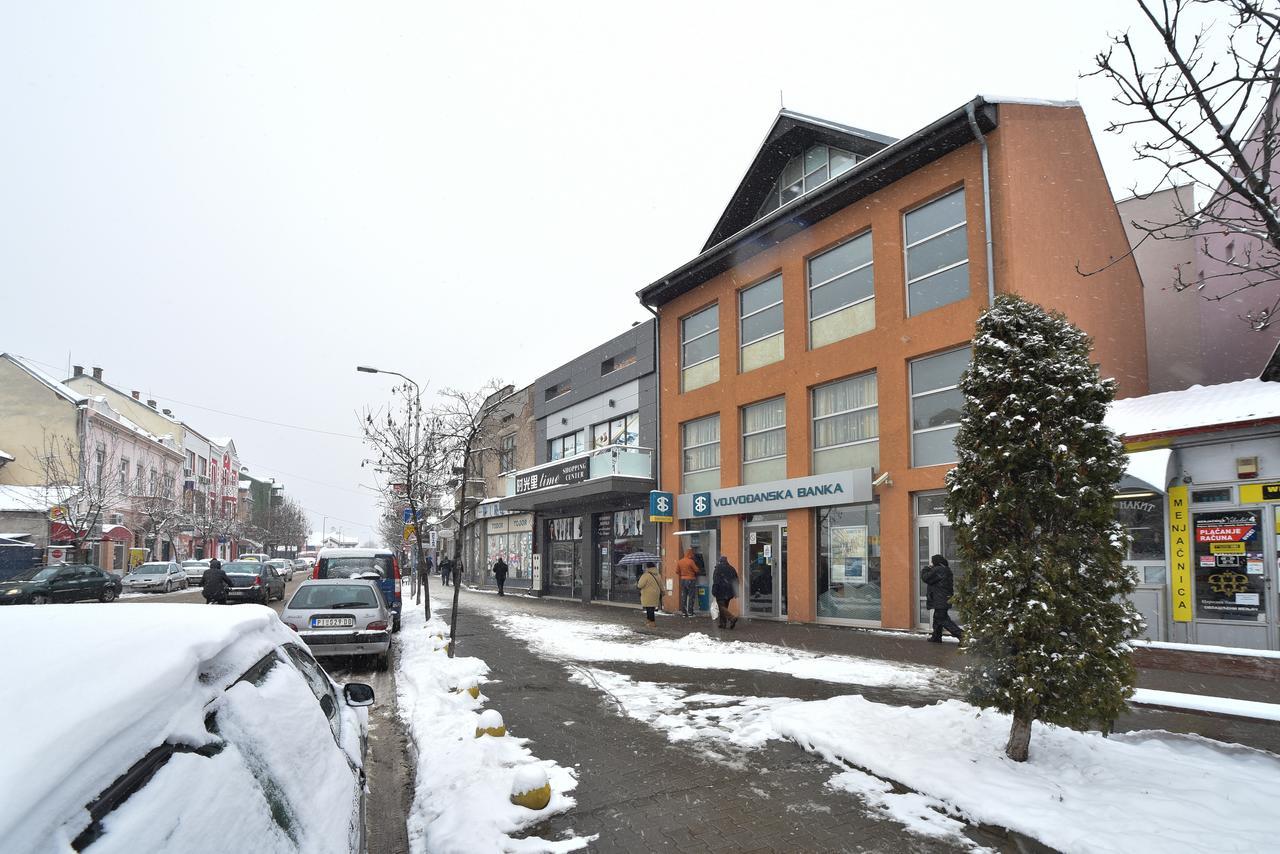 City Center Apartments Pirot Exterior foto