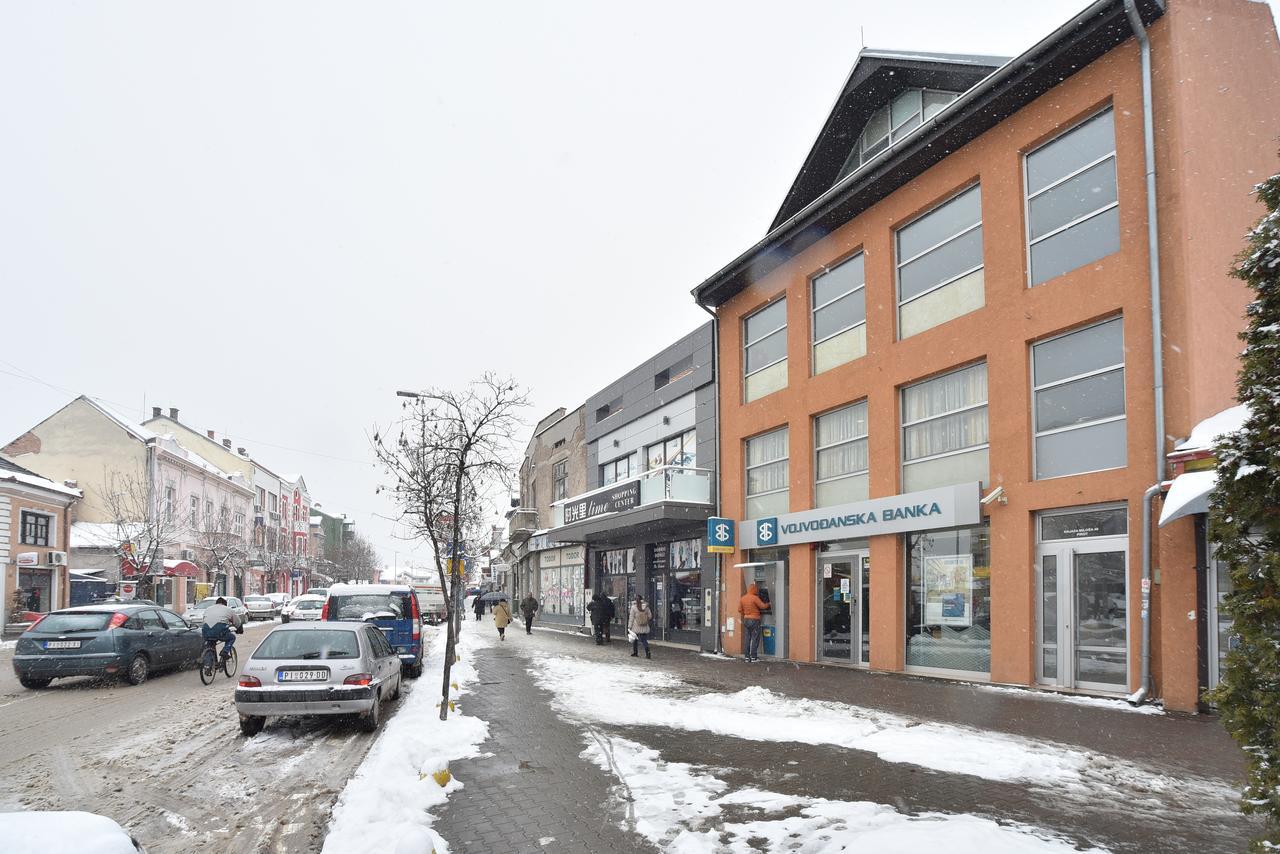 City Center Apartments Pirot Exterior foto