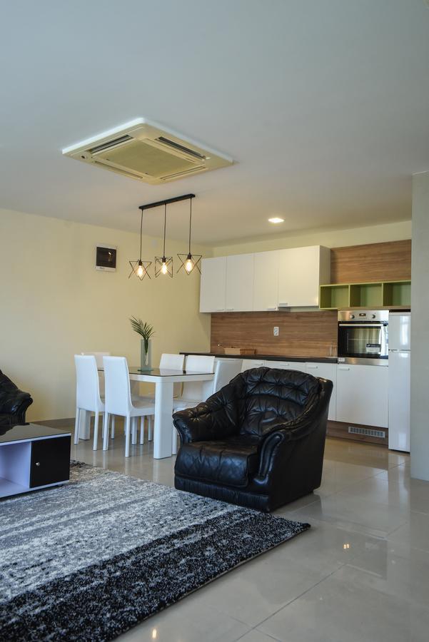 City Center Apartments Pirot Exterior foto
