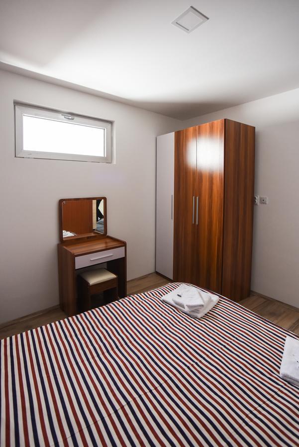 City Center Apartments Pirot Exterior foto