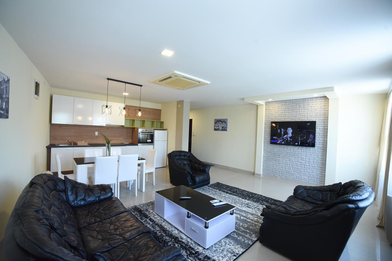 City Center Apartments Pirot Exterior foto