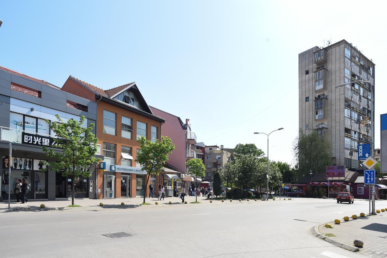 City Center Apartments Pirot Exterior foto