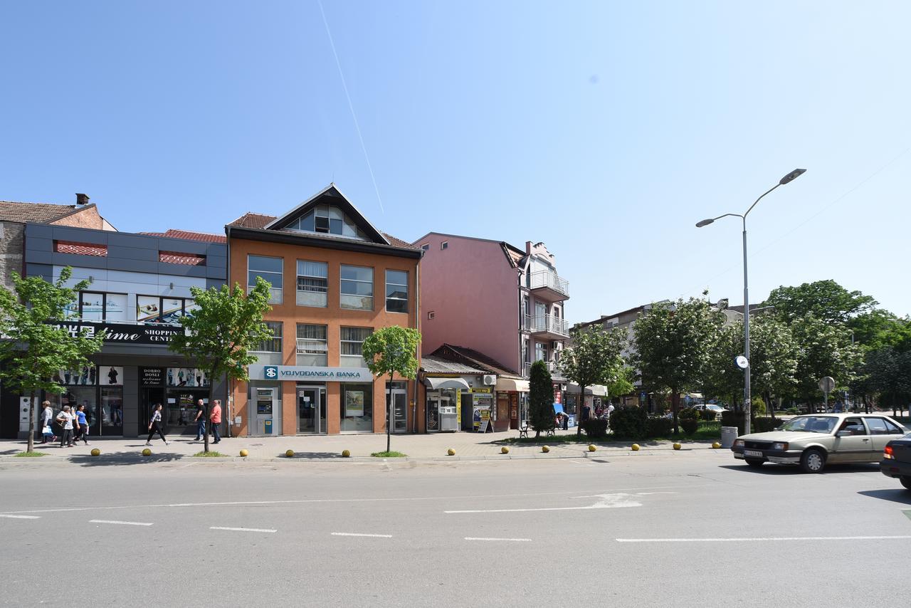 City Center Apartments Pirot Exterior foto