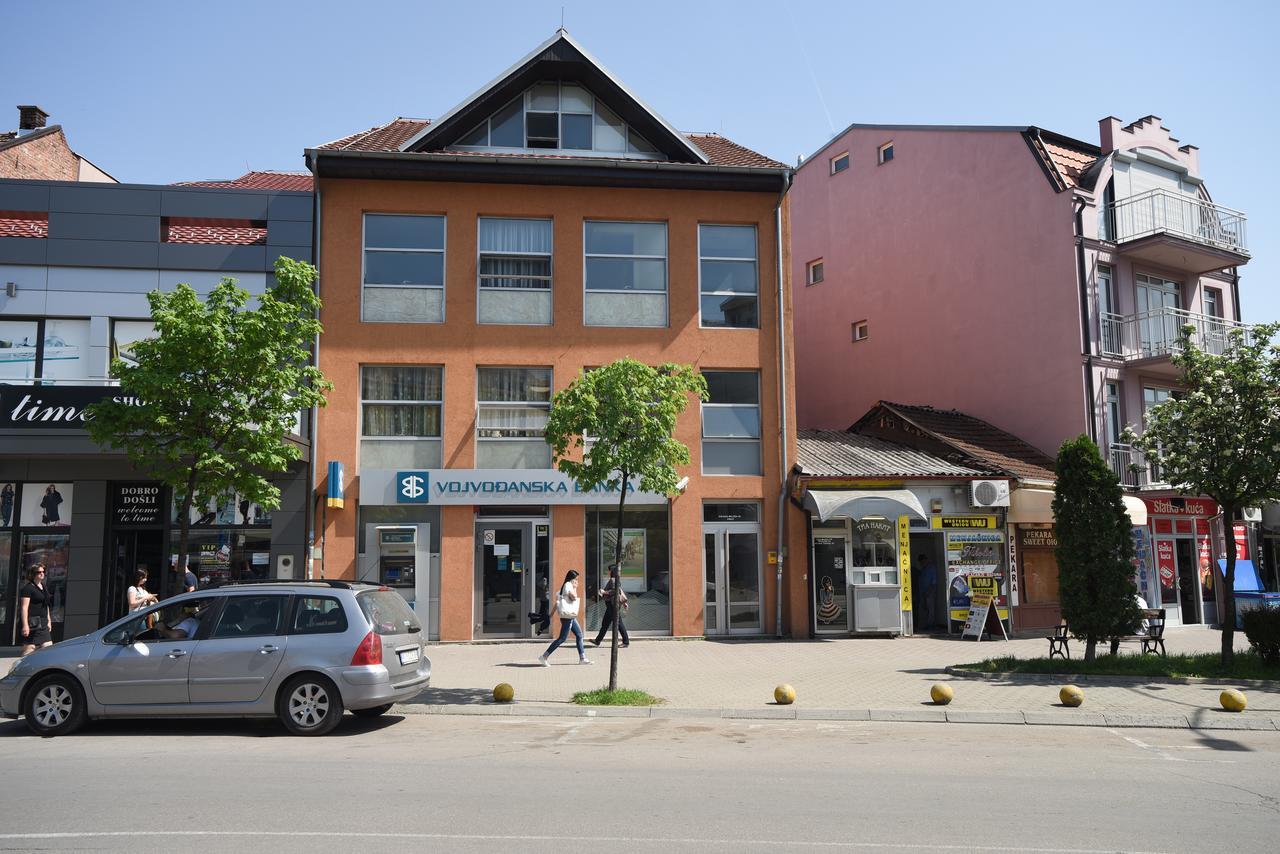 City Center Apartments Pirot Exterior foto