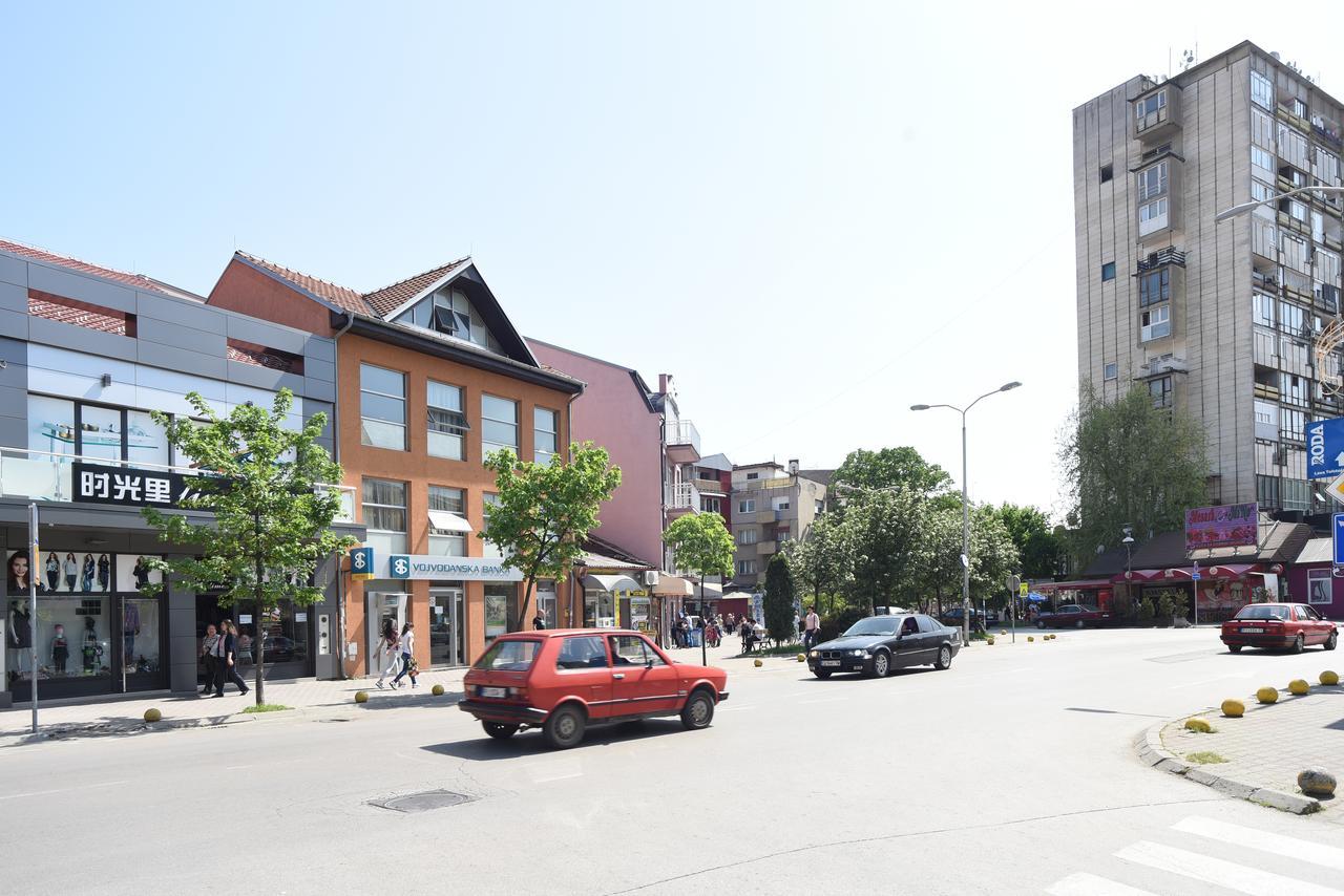 City Center Apartments Pirot Exterior foto