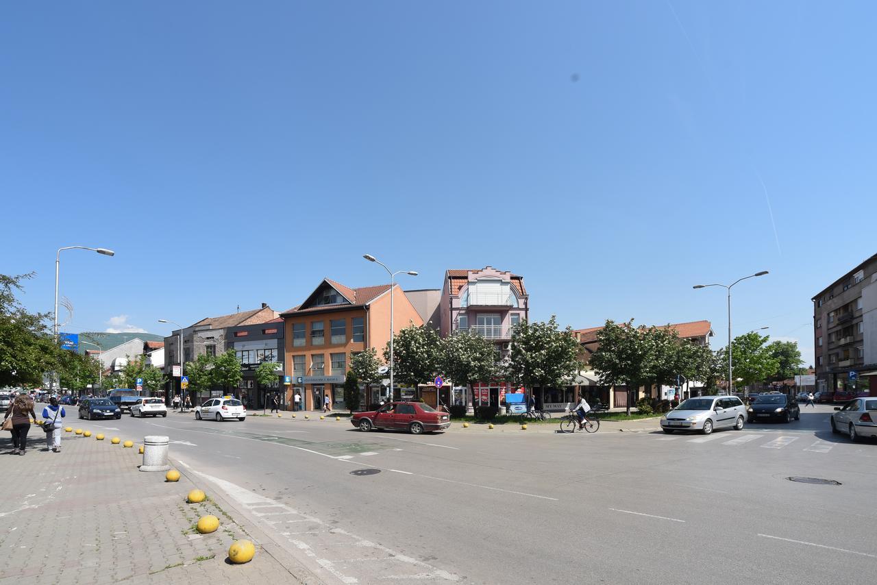 City Center Apartments Pirot Exterior foto