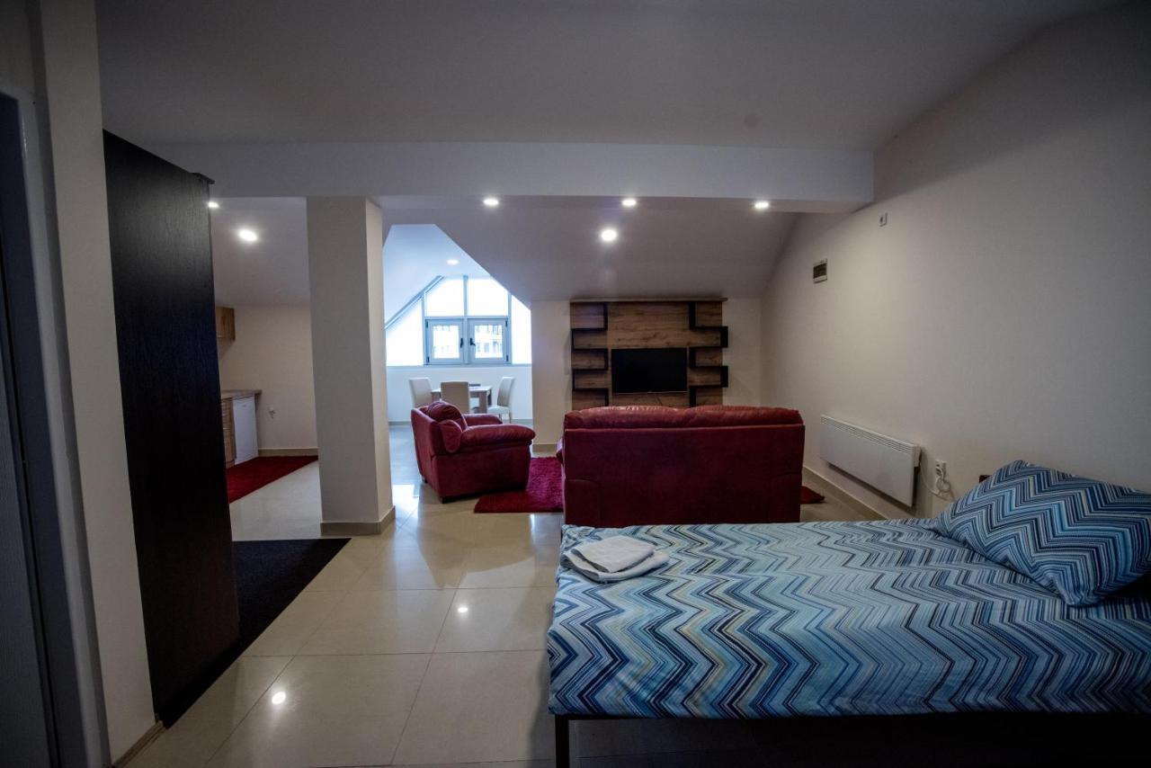 City Center Apartments Pirot Exterior foto
