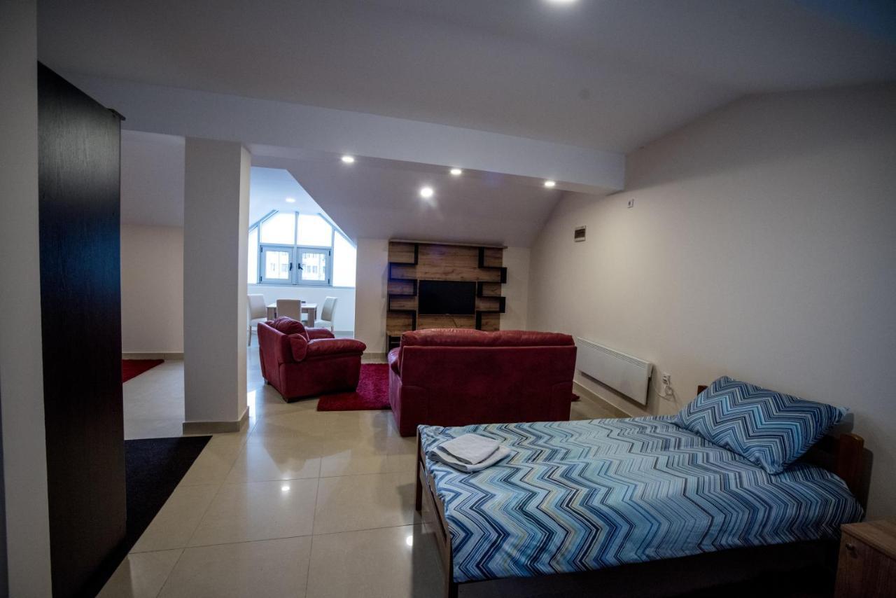 City Center Apartments Pirot Exterior foto