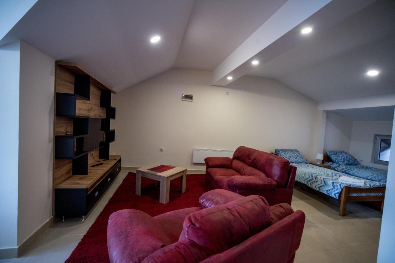 City Center Apartments Pirot Exterior foto