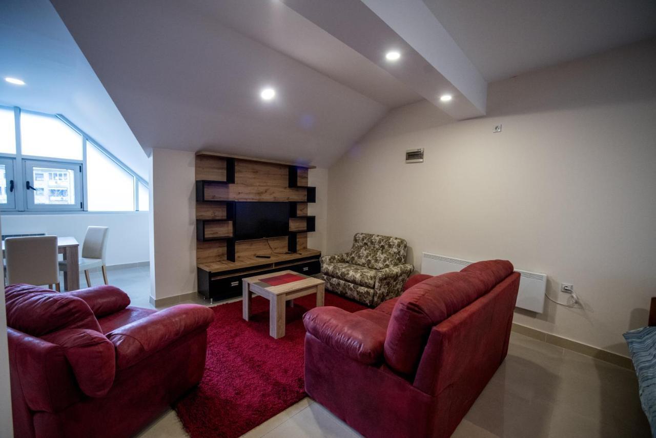 City Center Apartments Pirot Exterior foto